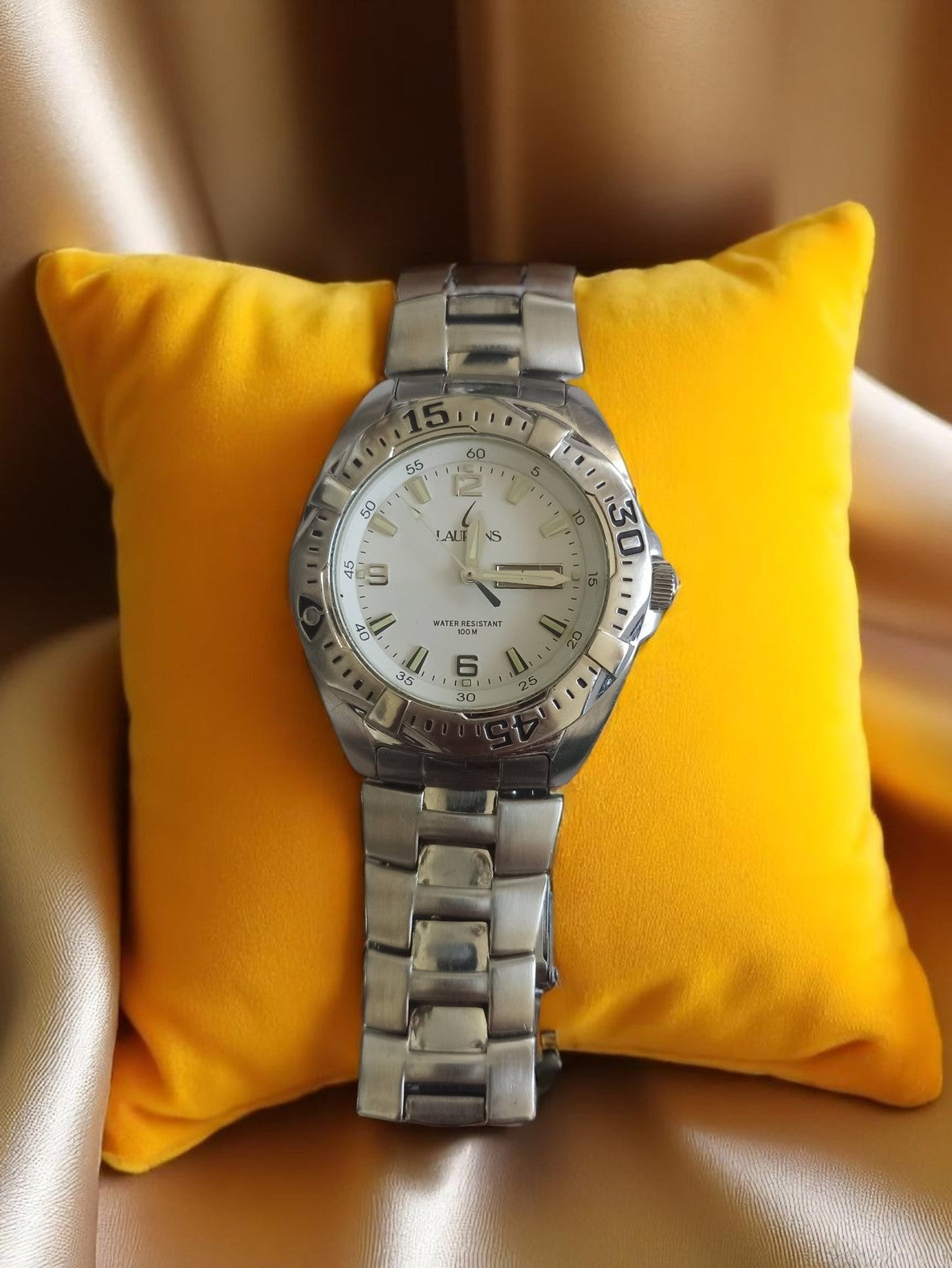 Montre homme Laurens vintage, bracelet acier, cadran blanc, non testée