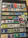 Lot timbres Eire Irlande multicolores oblitérés et neufs, divers motifs