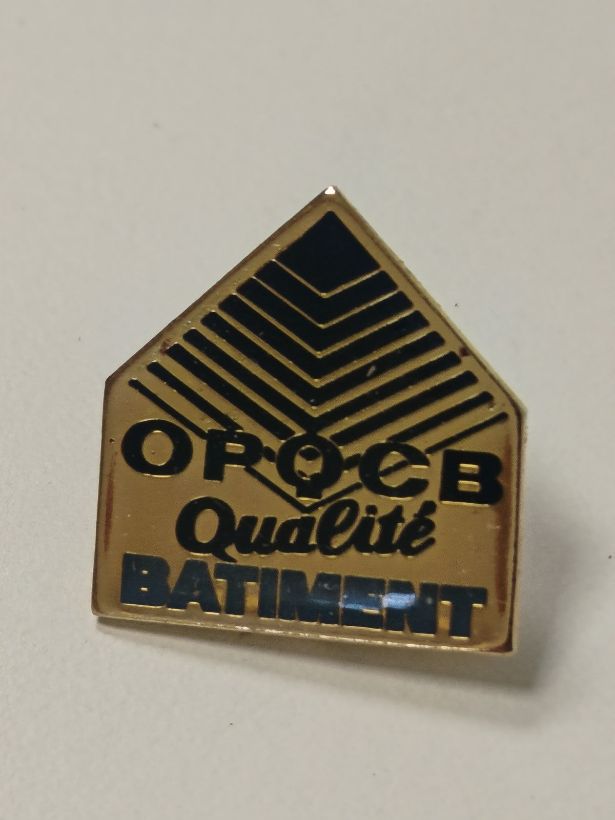 Pin's ancien OPQCB rétro vintage collection badge broche rare France années 90