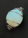 Pendentif boule opaline monture spirale, bijou fantaisie pierre synthétique