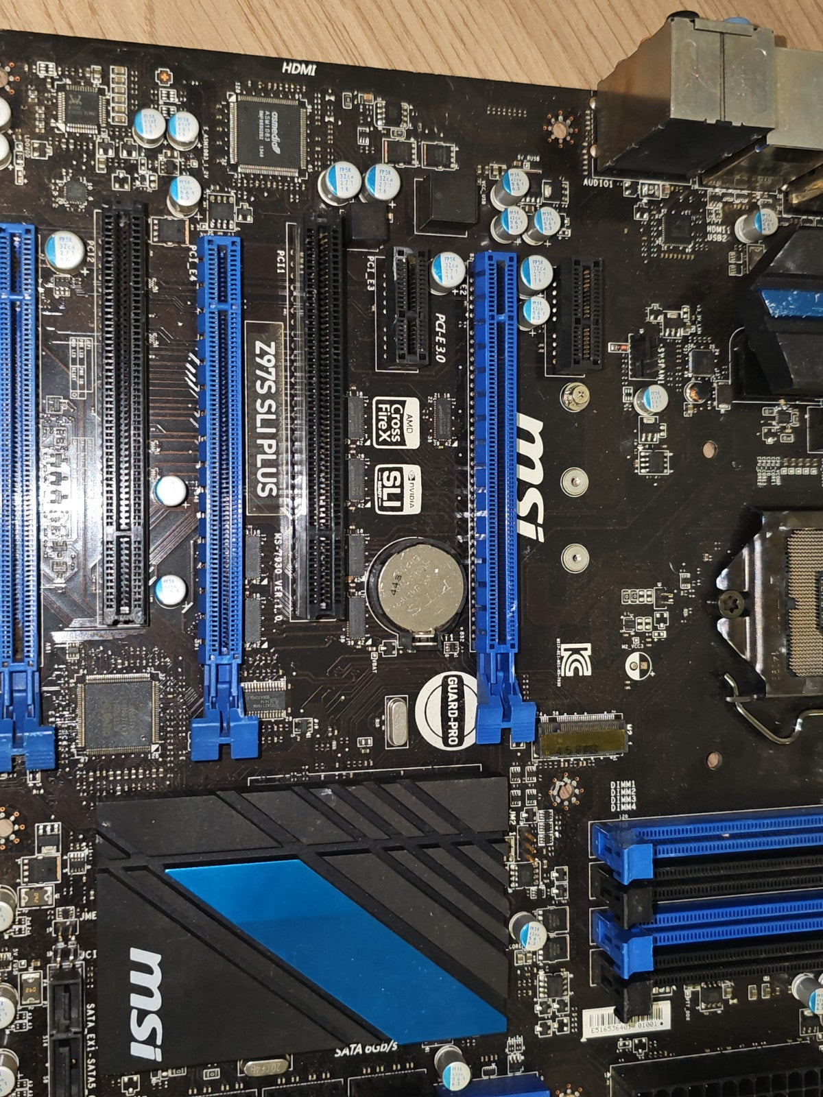 Carte mère MSI Z77 ? Socket LGA 1155 ? DDR3 ? ATX ? Non testée
