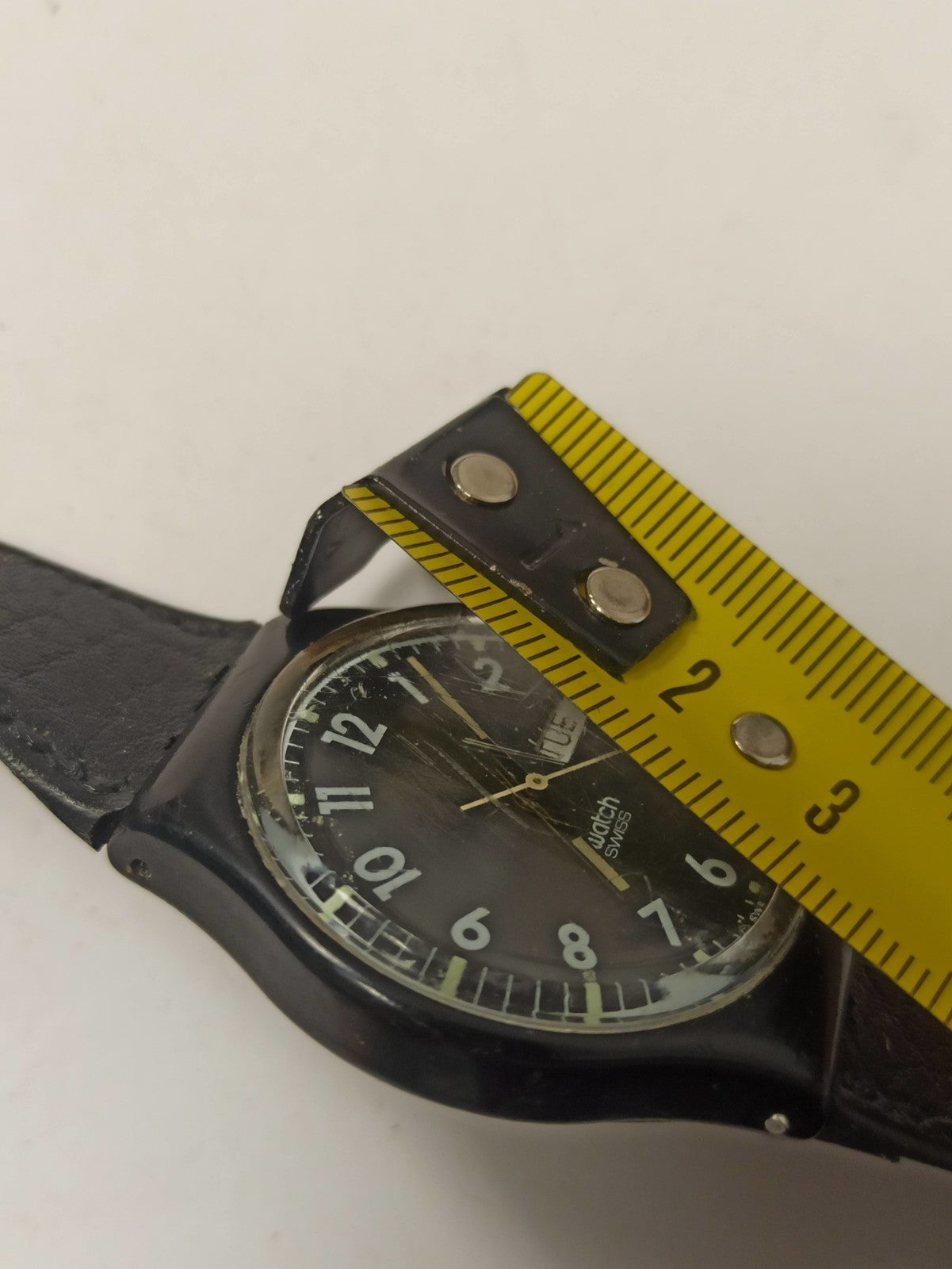 Montre Swatch homme vintage Swiss made noir jour/date rétro Irony ancien