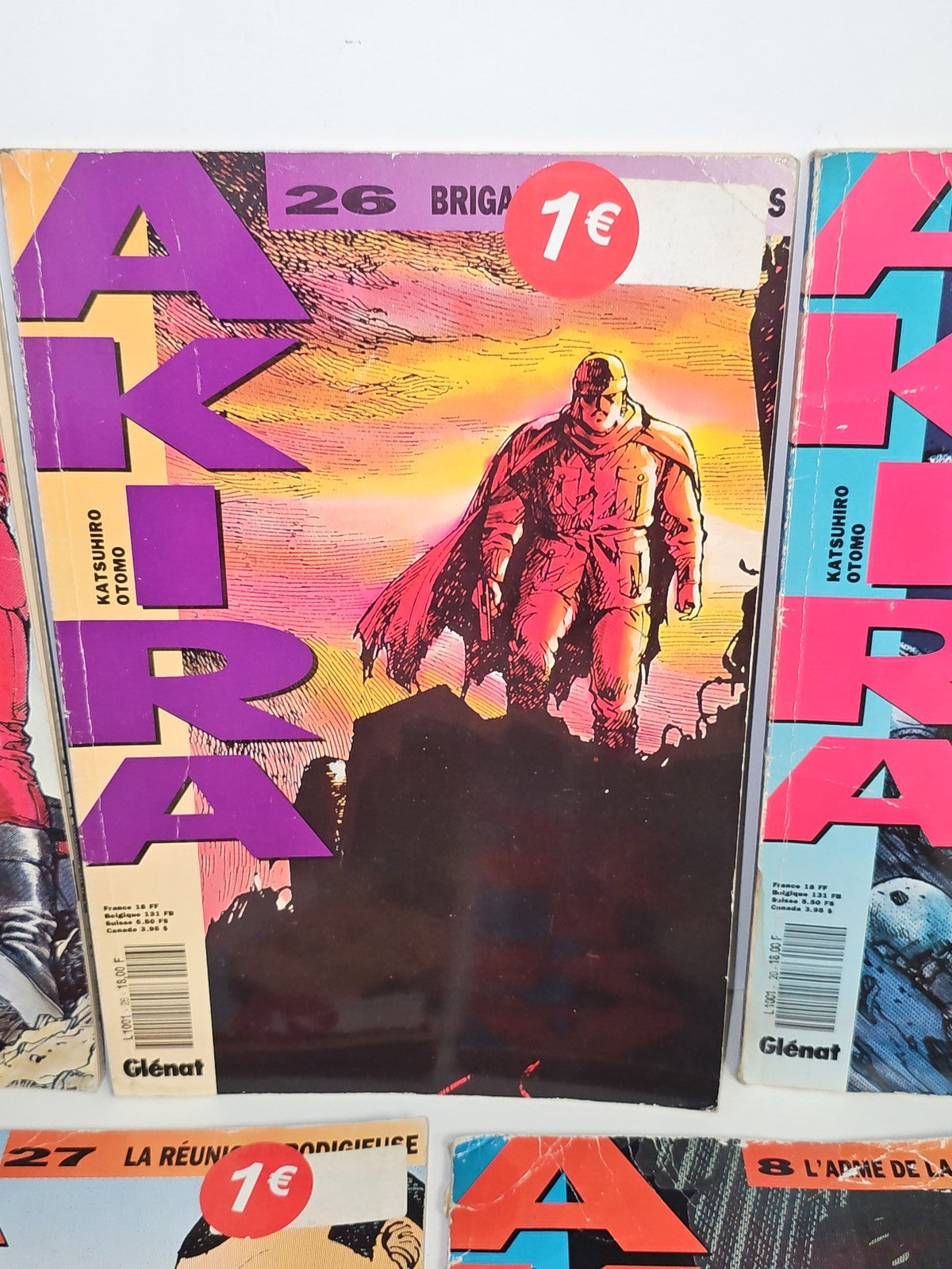 Lot mangas Akira anciens collection rétro, albums vintage pour amateurs et passi