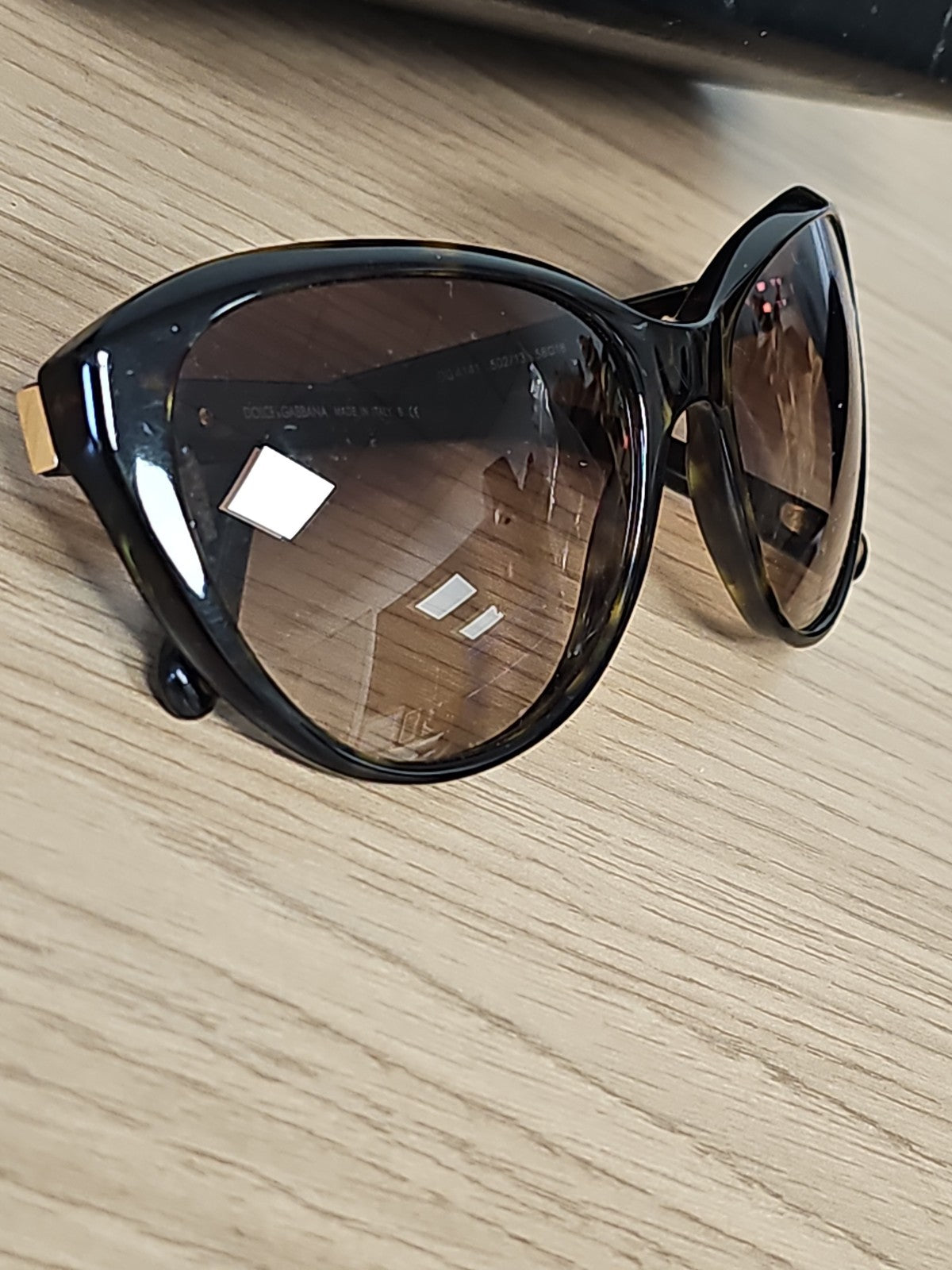 Lunettes de soleil rétro Dolce & Gabbana DG4141 502/13 avec étui noir collector