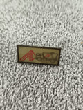 Pin's vintage rectangulaire logo AC camion chantier ancien (Ref 5)