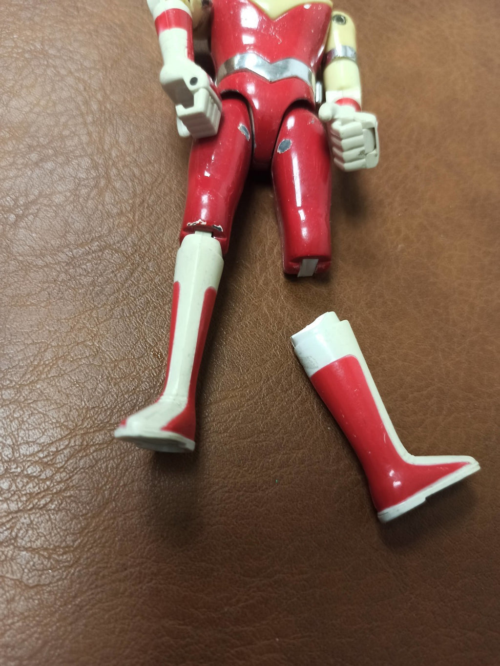 Figurine vintage Bioman Maskman rouge Bandai 1987 ancien jouet rétro abîmé