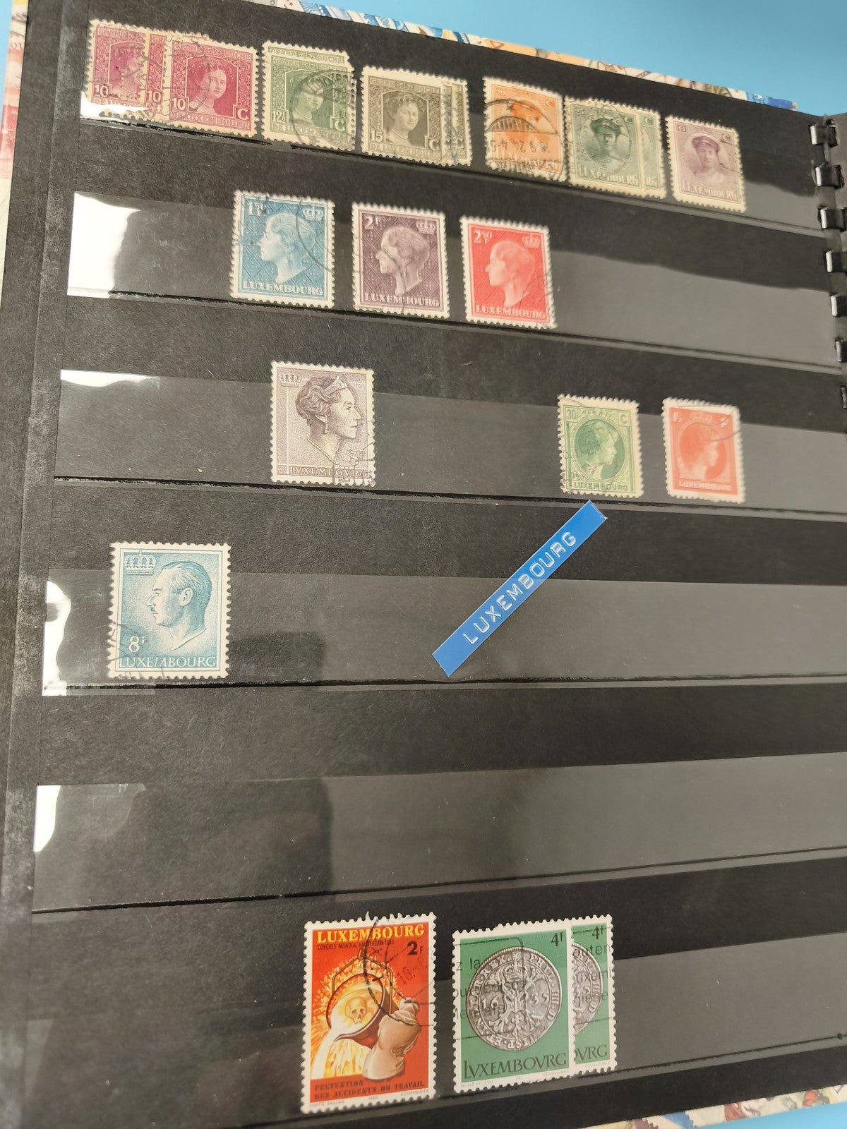 Lot anciens timbres oblitérés Luxembourg collection vintage divers portraits et