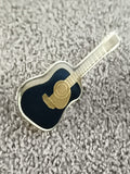 Pin's vintage guitare noire dorée émaillée, badge musique années 80/90 (Ref 9)
