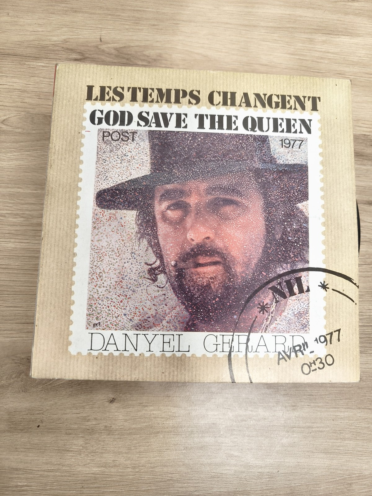 Vinyle 45 tours Danyel Gérard Lestemps Changent God Save The Queen pochette 1977