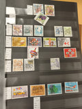 Timbres Helvetia Suisse oblitérés, motifs colorés, lot philatélie suisse