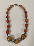 Grand collier yéménite antique argent, bakélite orange, fermoir T