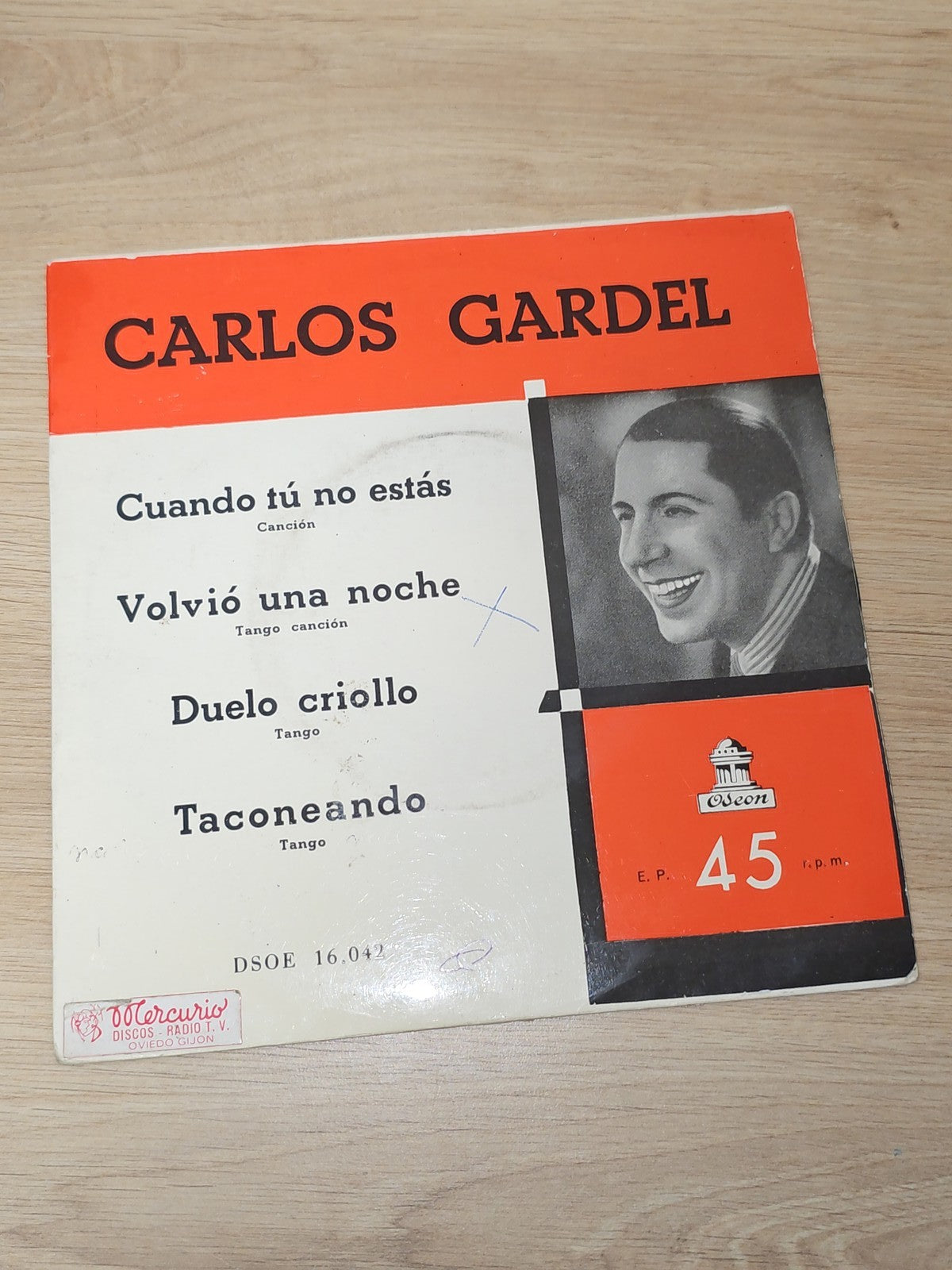 Vintage 45 tours ancien disque vinyle Carlos Gardel tango collection rétro