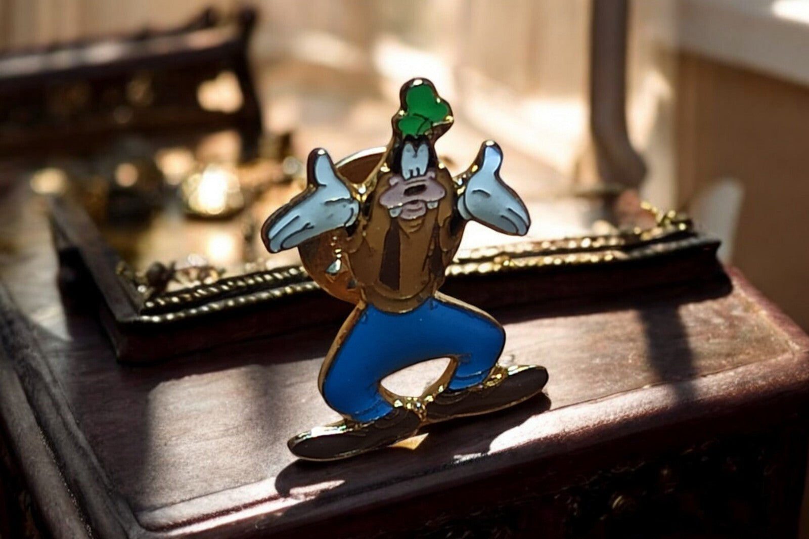 Pin's Goofy Tokyo Disneyland vintage émaillé Disney Dingo rare