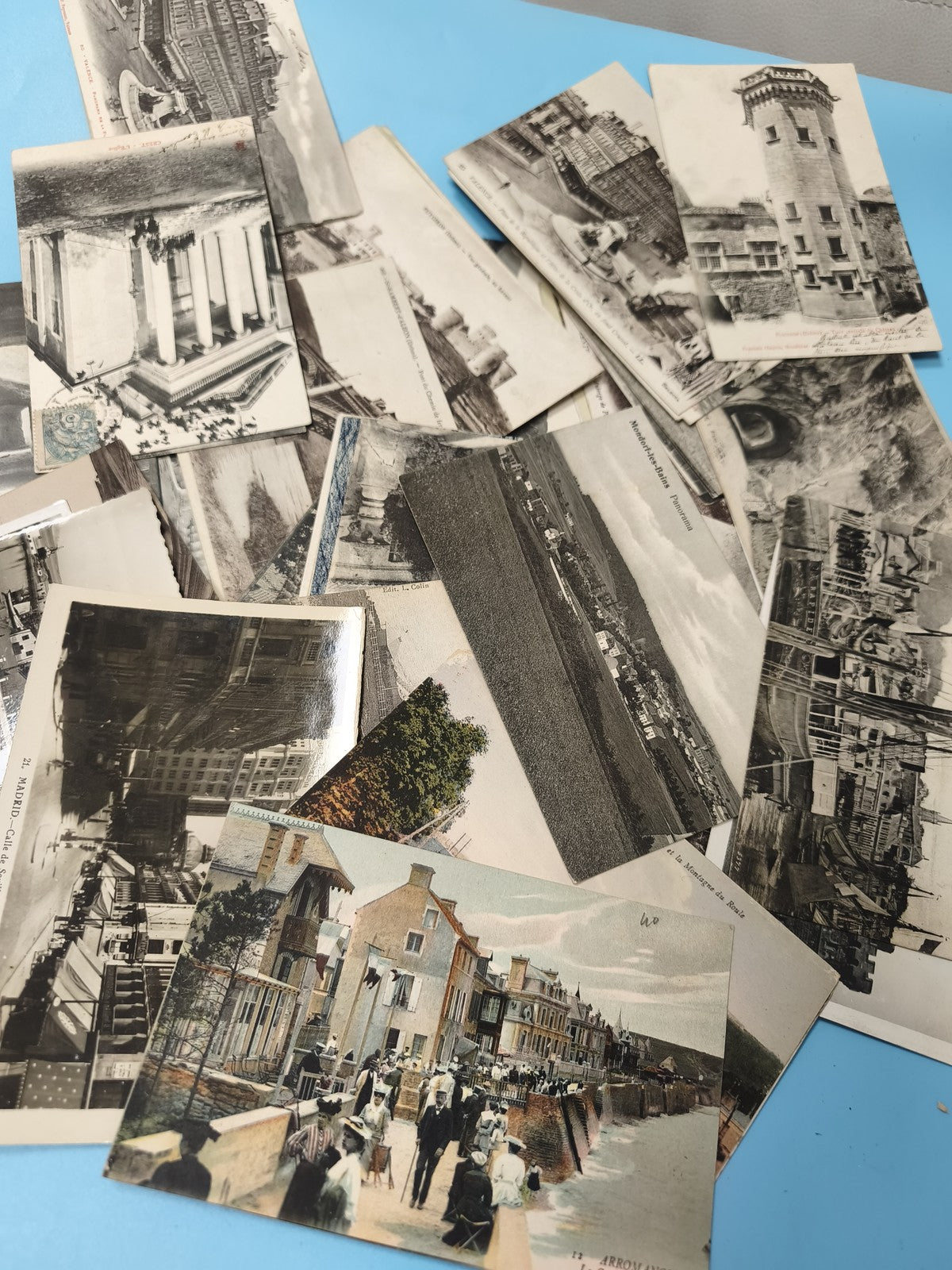 Lot cartes postales anciennes CPA divers lieux France et Europe, noir et blanc c