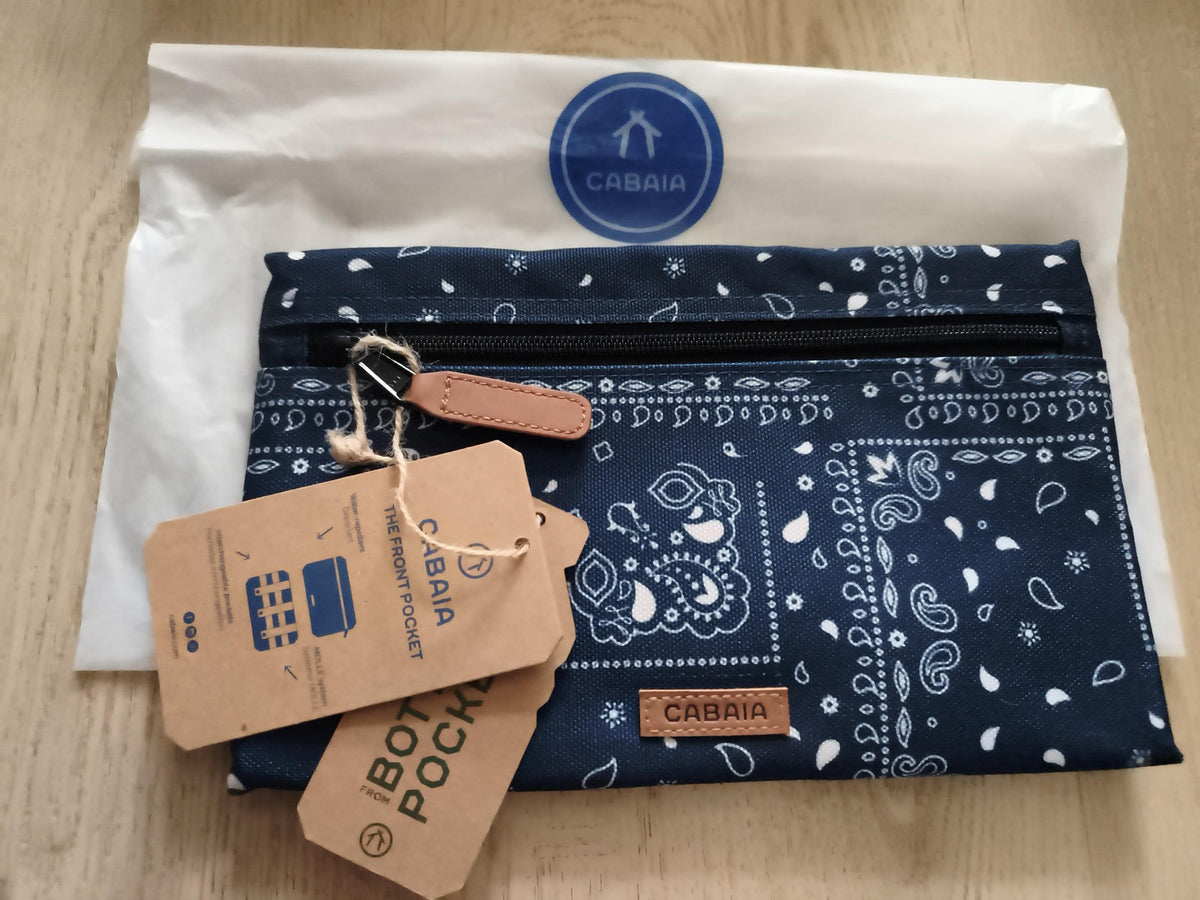 Pochette Cabaia bleu motif bandana zippée 24 cm neuve accessoire sac