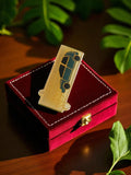 Pin's vintage émail voiture stylisée rare, badge publicitaire ancien auto