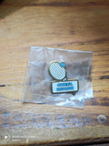 Pin's tennis vintage Omya Orgon – Raquette émaillée or, badge ancien