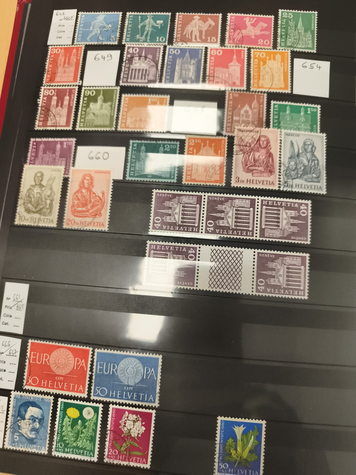 Timbres Suisse Helvetia lot x28, thèmes architecture, Europa, fleurs, philatélie