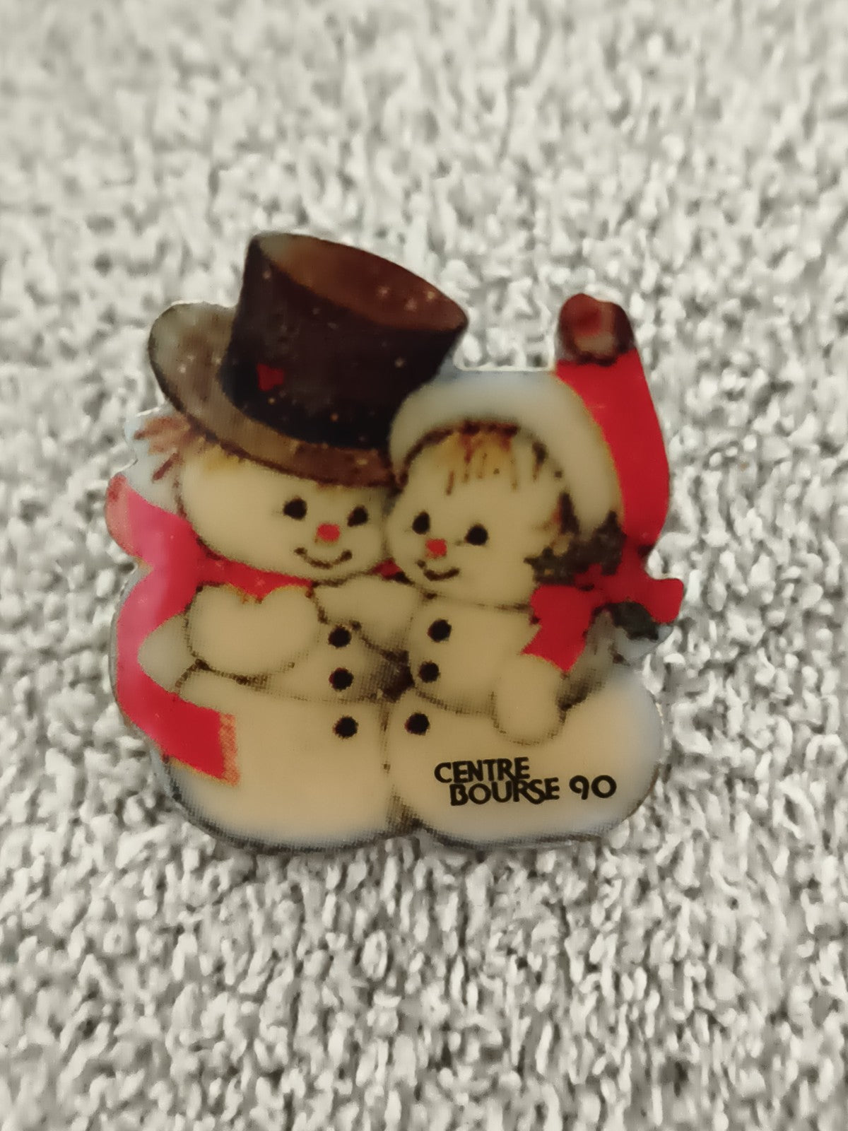 Pin's vintage Centre Bourse 90 bonhommes de neige Noël ancien badge (Ref 5)