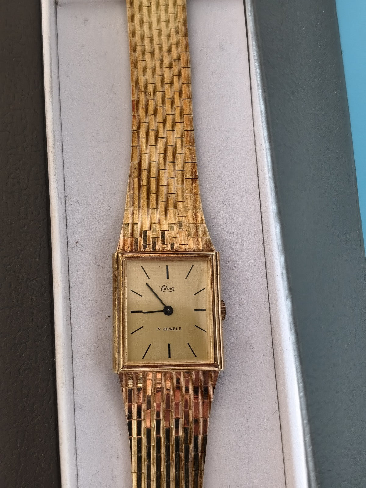Montre femme vintage Edma mécanique ancienne, plaque or 18k, élégance rétro