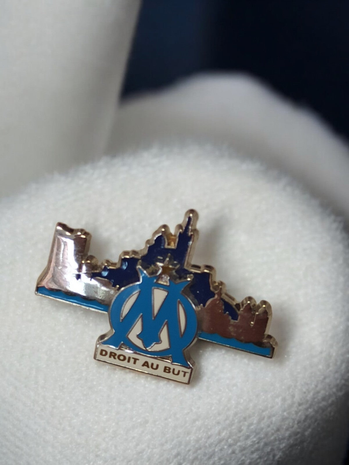 Pin's vintage Olympique de Marseille OM logo, badge ancien rétro football, Droit