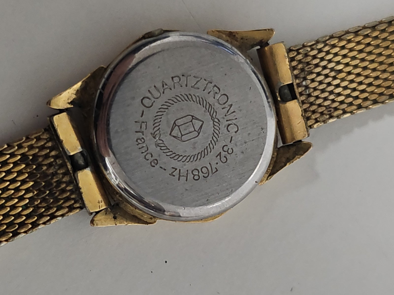 Montre ancienne femme Cupillard Pierre Quartz vintage à restaurer collection rét