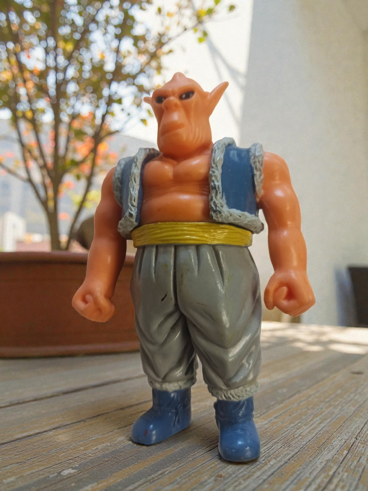 Figurine vintage Dragon Ball GT homme orange, jouet rétro ancien, tenue grise bl