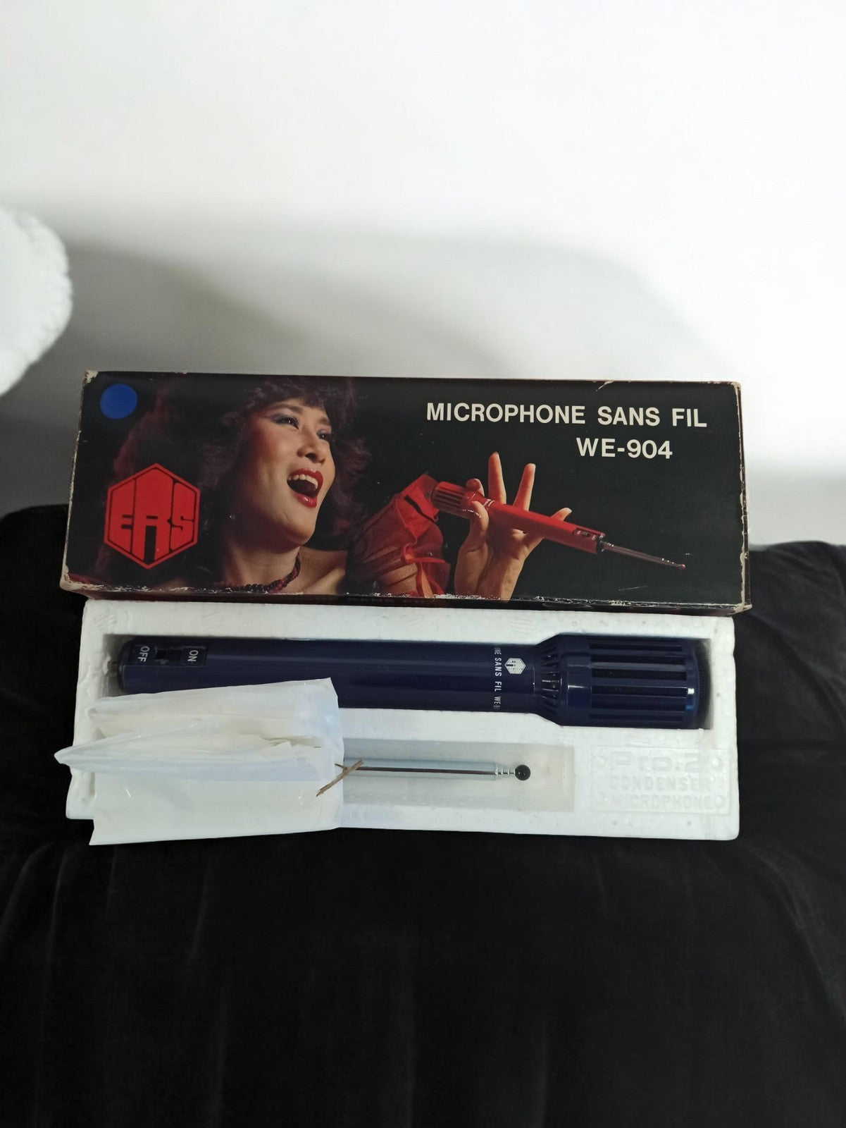 Microphone sans fil vintage ERS WE-904 bleu, micro rétro ancien audio rare