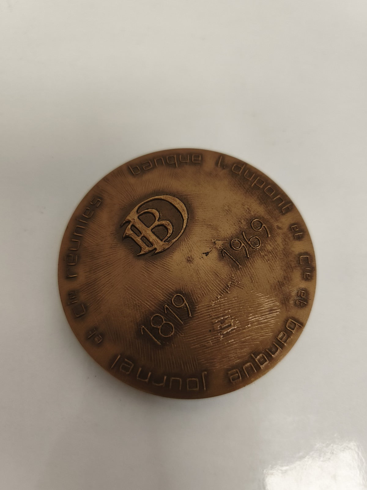 Médaille de table Banque Dupont vintage, relief abstrait, étui rouge