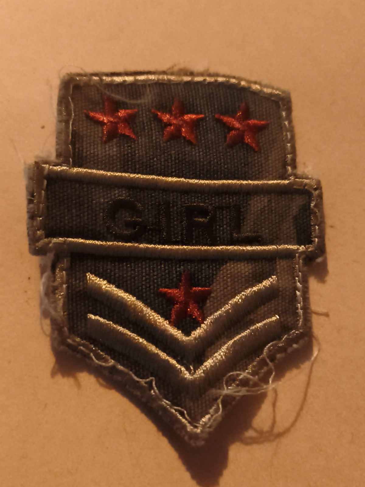 Écusson ancien brodé GIRL étoilé vintage patch tissu militaire