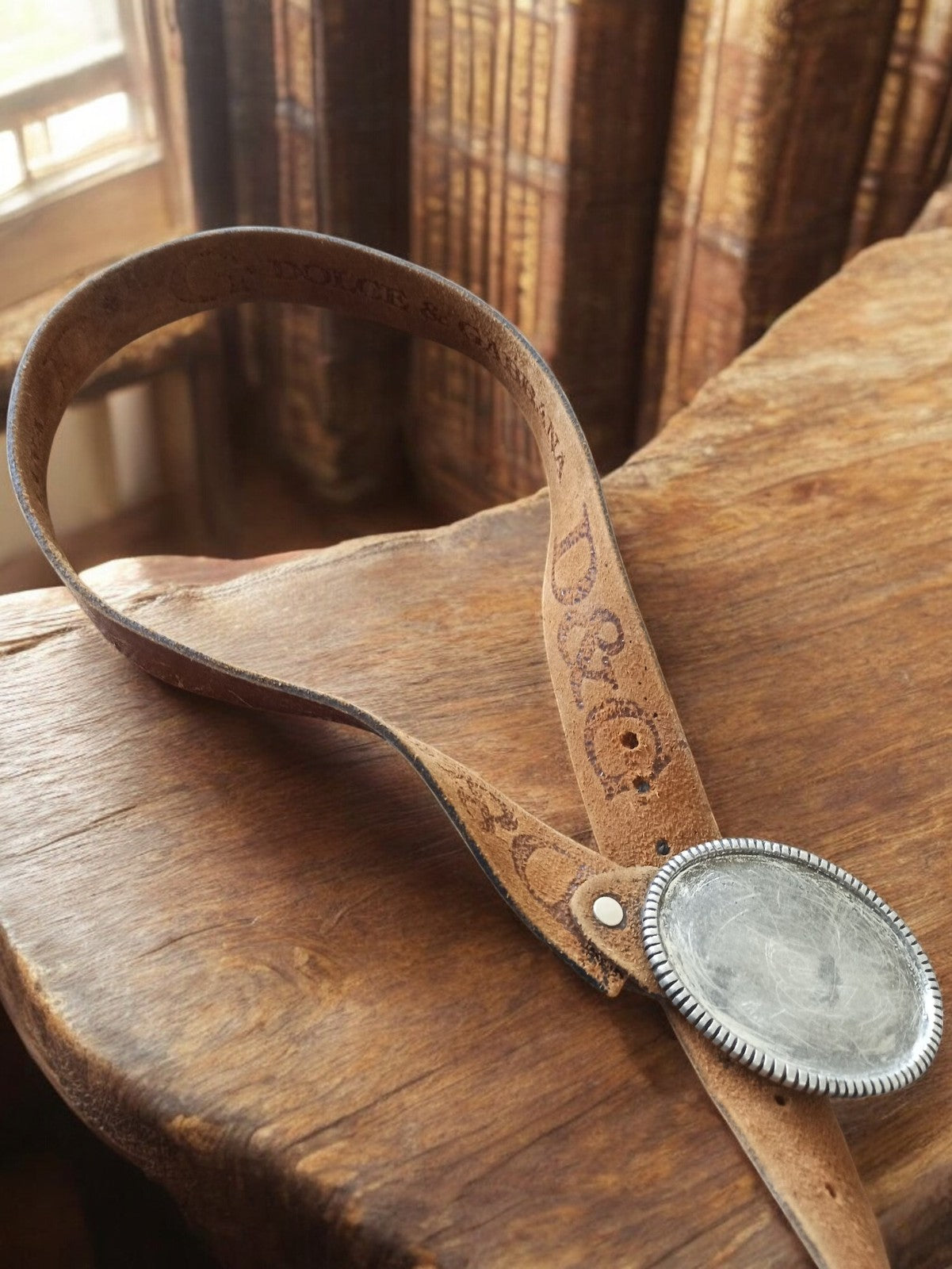 Ceinture Dolce & Gabbana vintage cuir marron boucle ovale gravée D&G