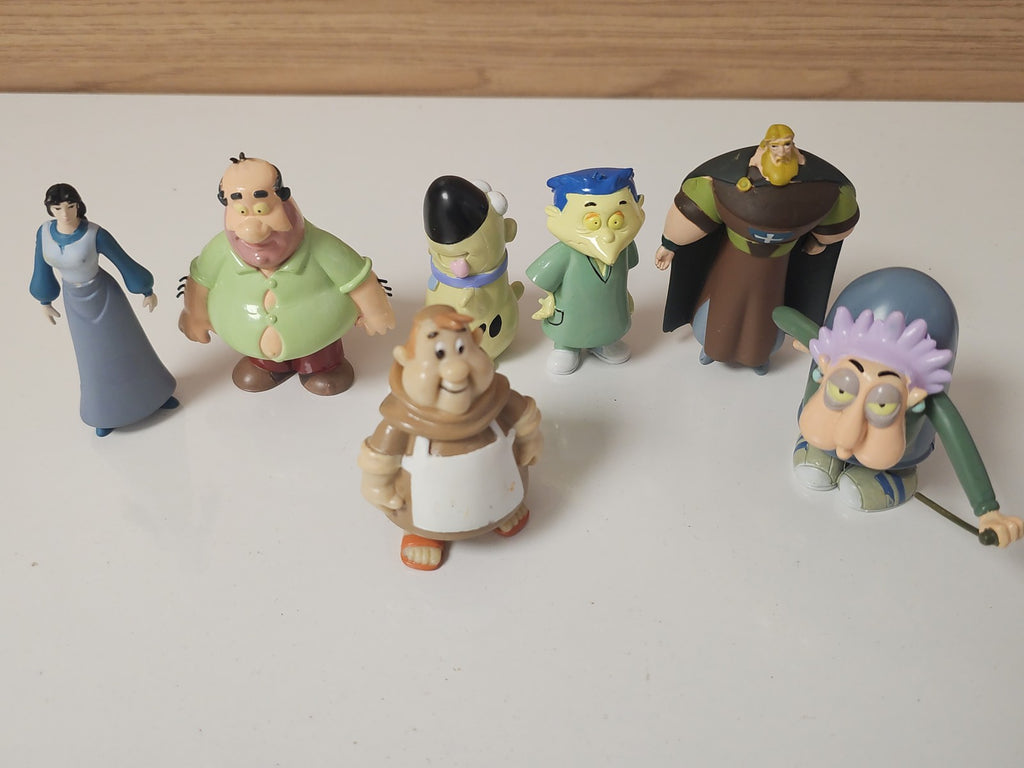 Lot de figurines vintage Marcelino et divers personnages anciens collection rétr