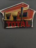 Pin's ancien vintage Total, badge rétro collection publicitaire, objet de collec