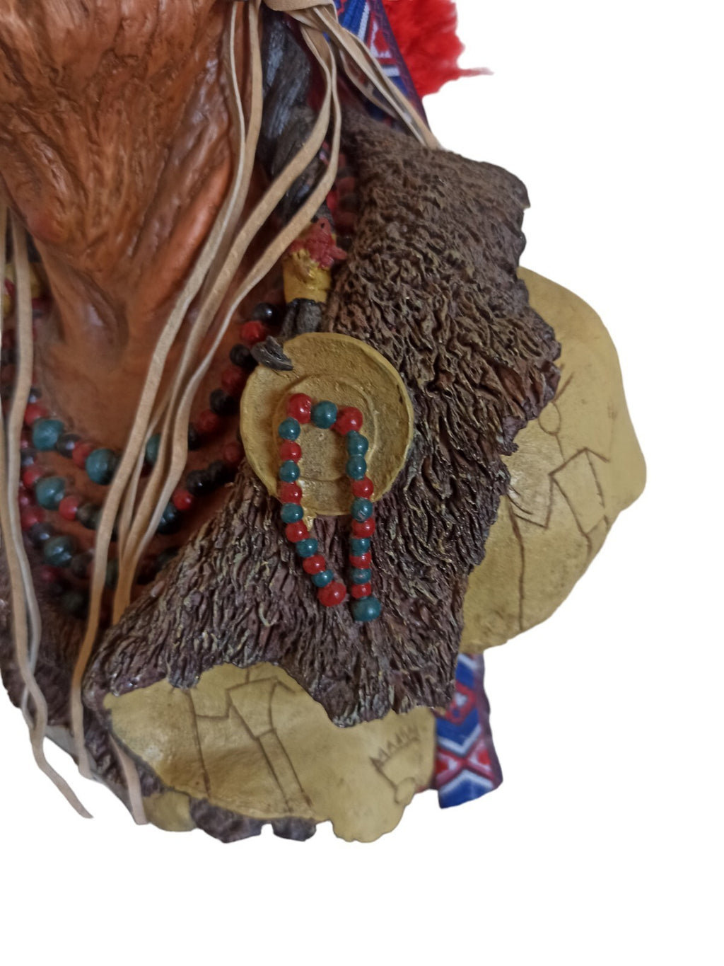 Buste Chef Indien en résine plumes authentiques perles artisanat ethnique