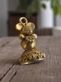 Pendentif souris vintage métal doré années 50, figurine rétro bijou