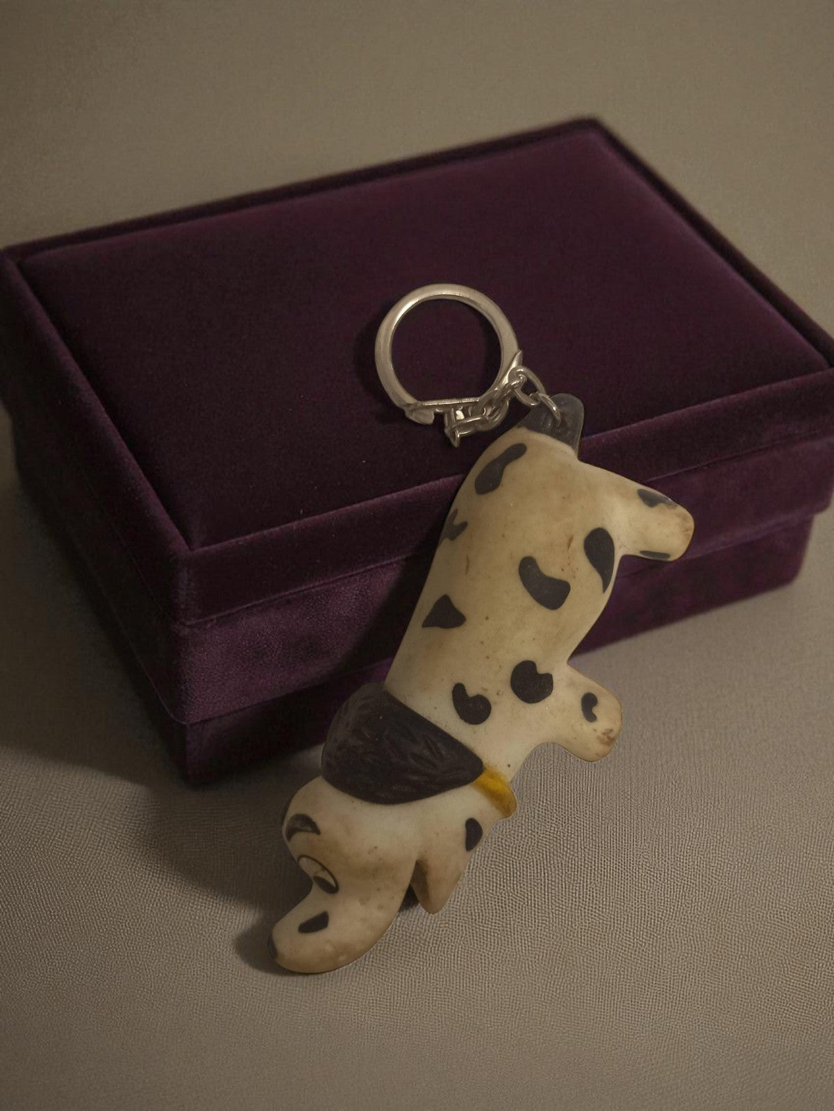 Porte-clés vintage chien tacheté publicitaire rétro, objet promotionnel ancien