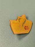 Vintage pin's Bonne Fête Maman jaune, motif mains en prière et fleur rétro