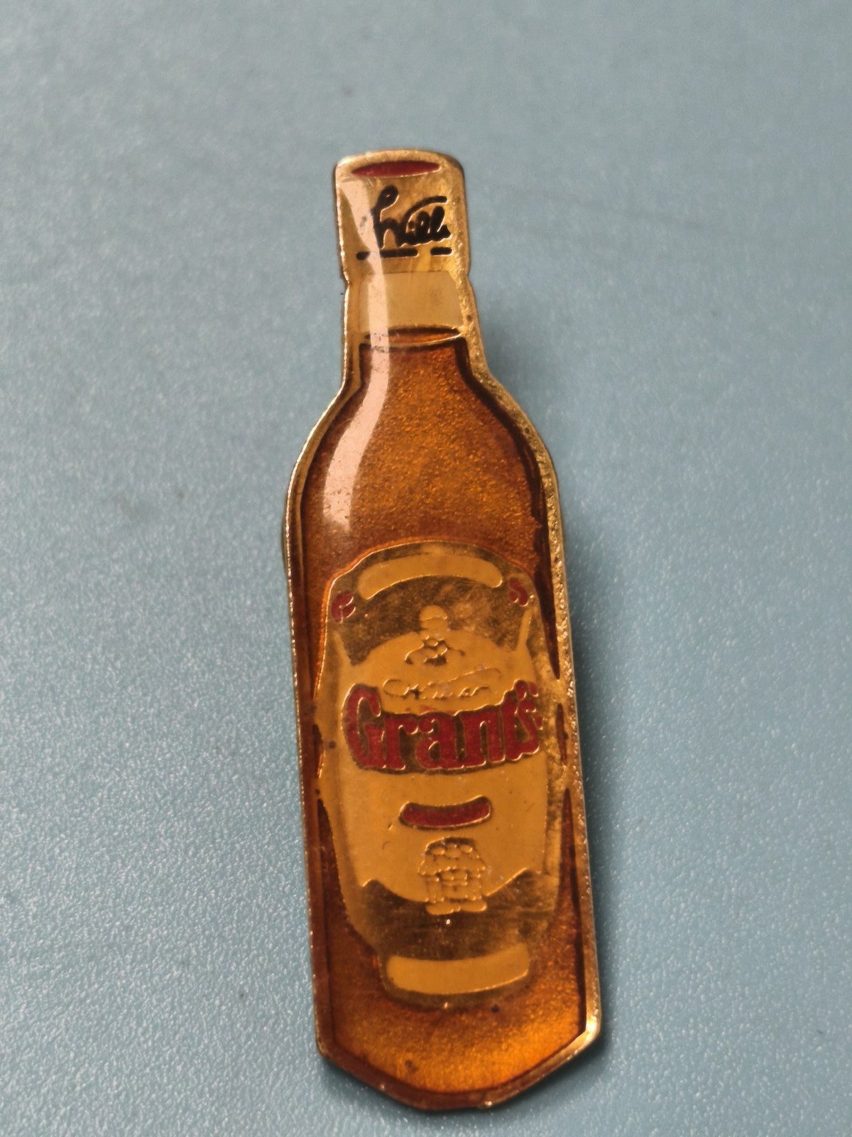 Pin's vintage Grant's bouteille whisky, émaillé, collection publicité ancienne