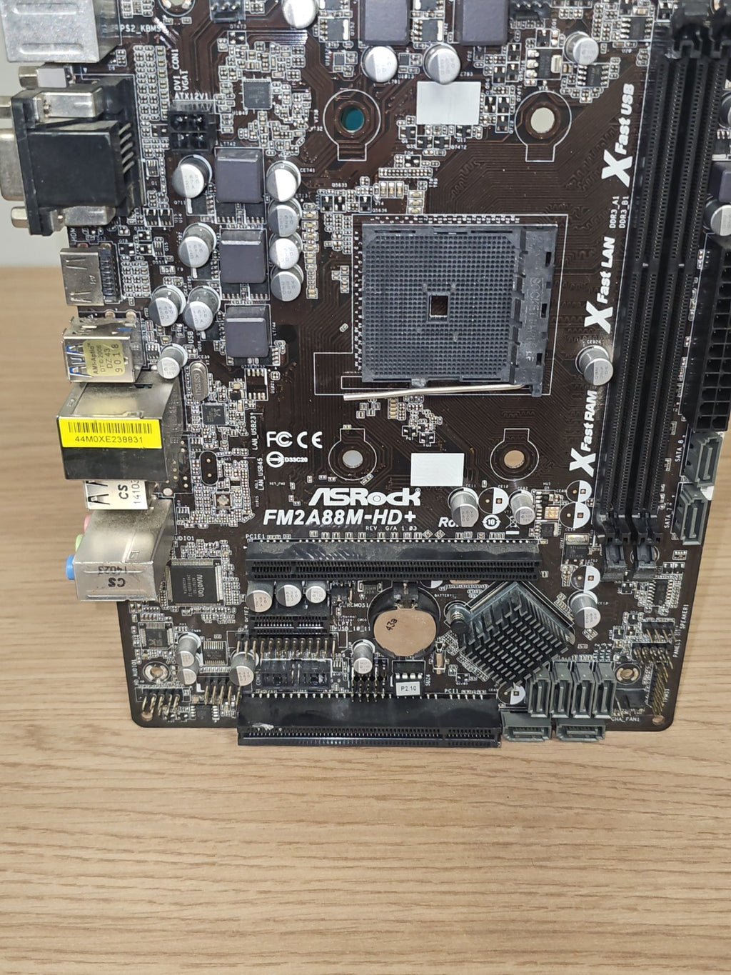 Carte mère ASRock FM2A88M-HD+  non testée en l'état