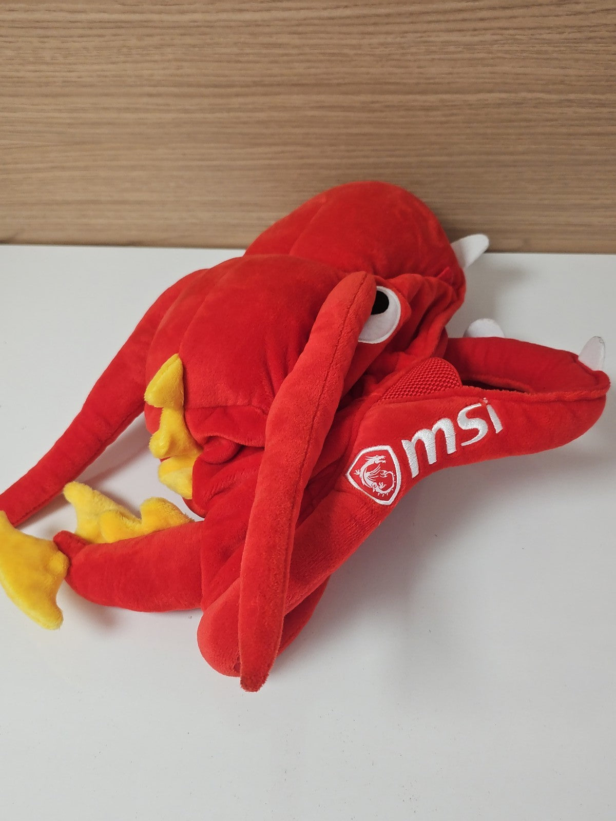 Peluche MSI Lucky Dragon 40cm Rouge Grand Format Gaming Décor Bureau Jeu PC