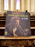Vinyle 45T vintage Sardou La Maladie d’Amour / Le Curé pochette originale à répa