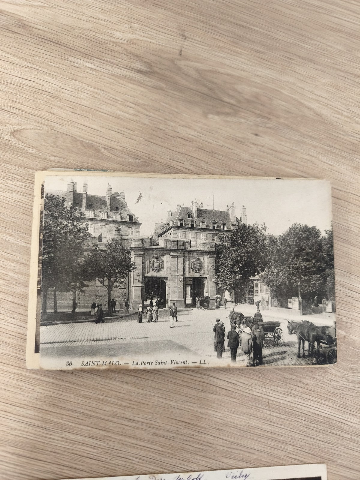 Ancienne carte postale Saint-Malo Porte Saint-Vincent LL noir et blanc