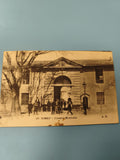 Ancienne carte postale animée Nîmes Caserne Montcalm A.R. vintage noir et blanc