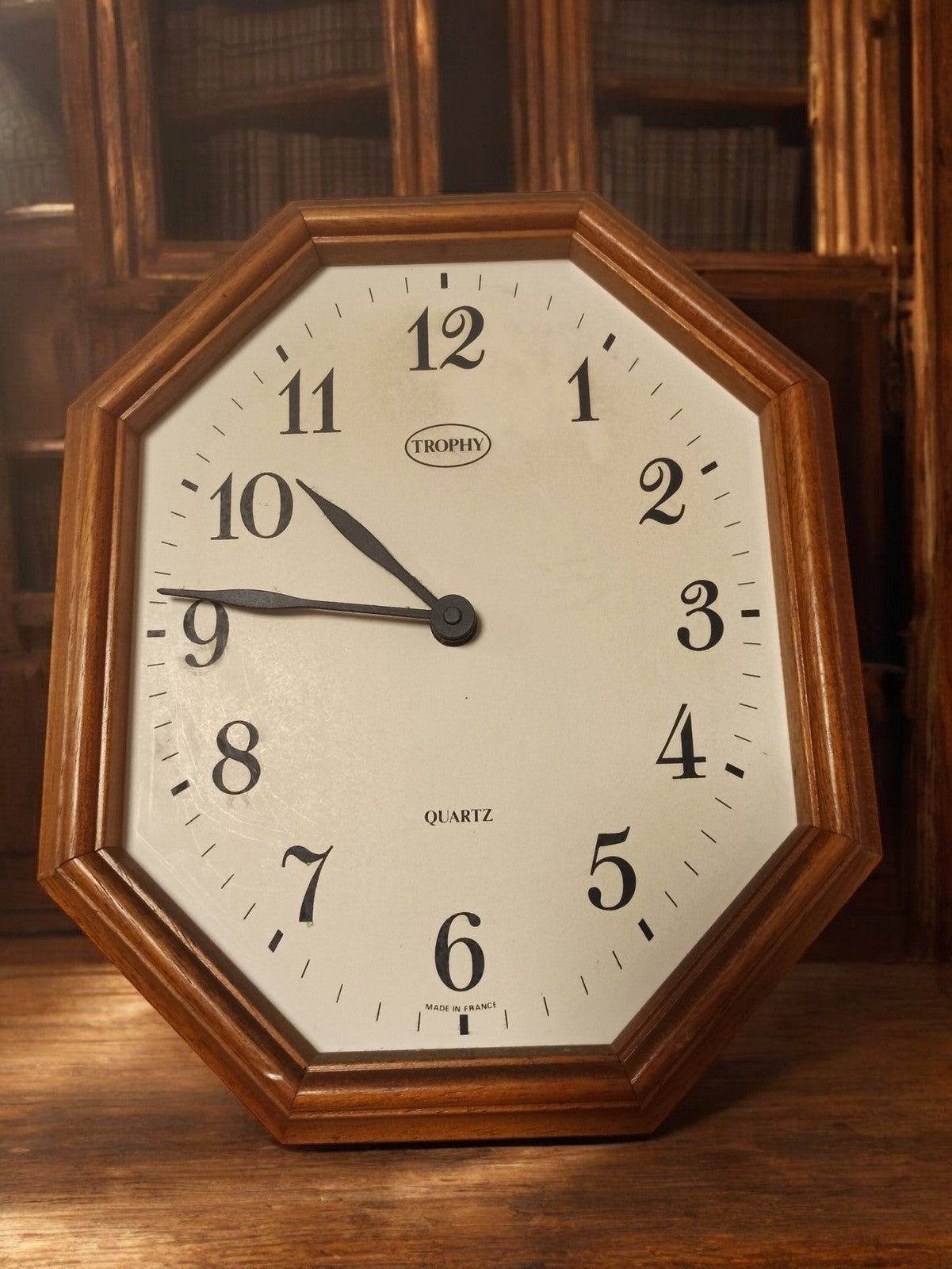 Horloge murale octogonale Trophy vintage bois quartz rétro Made in France