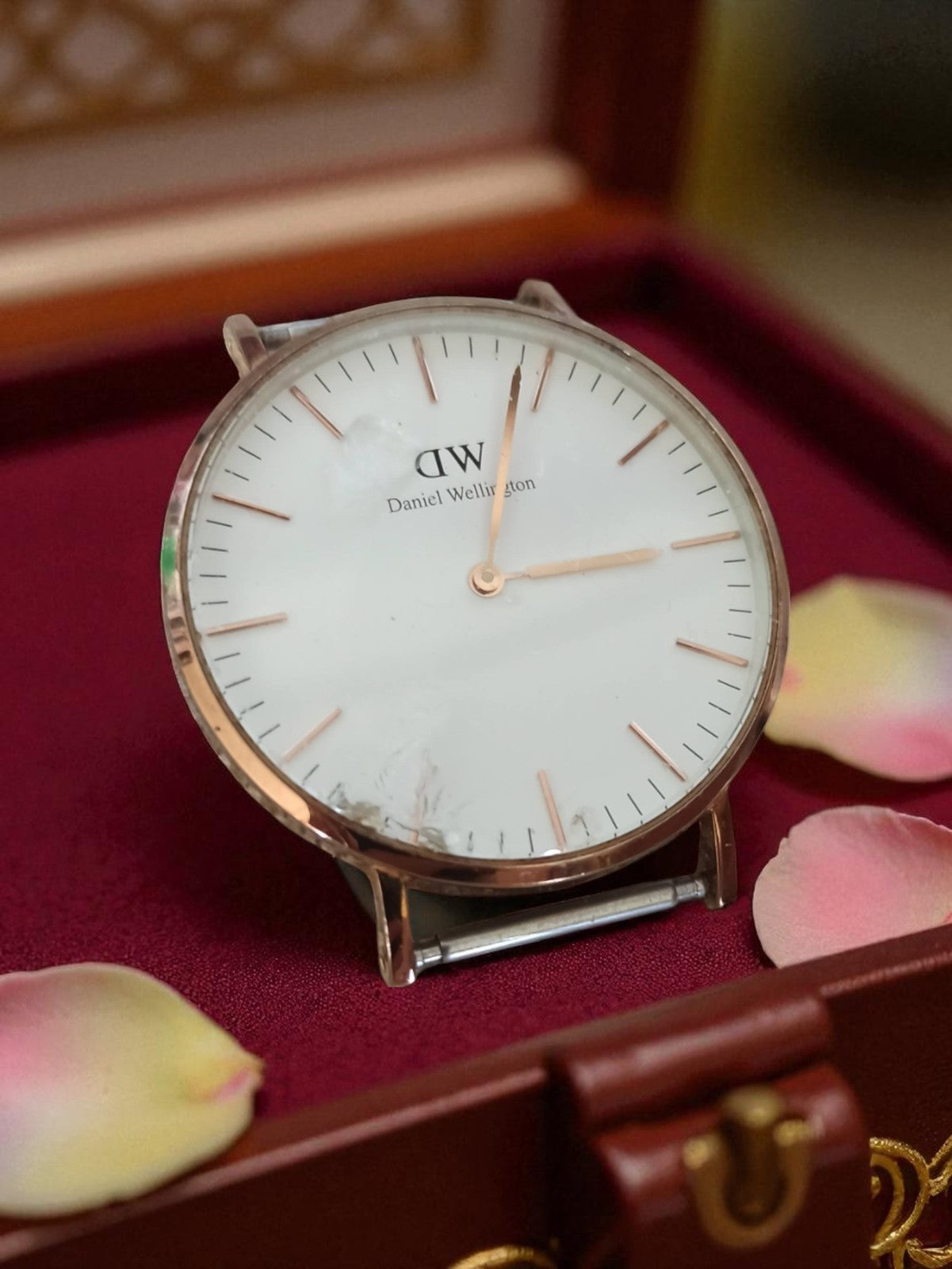 Montre femme Daniel Wellington vintage cadran blanc rose gold rétro chic