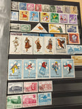Lot timbres Roumanie sports, costumes traditionnels, animaux, d'occasion