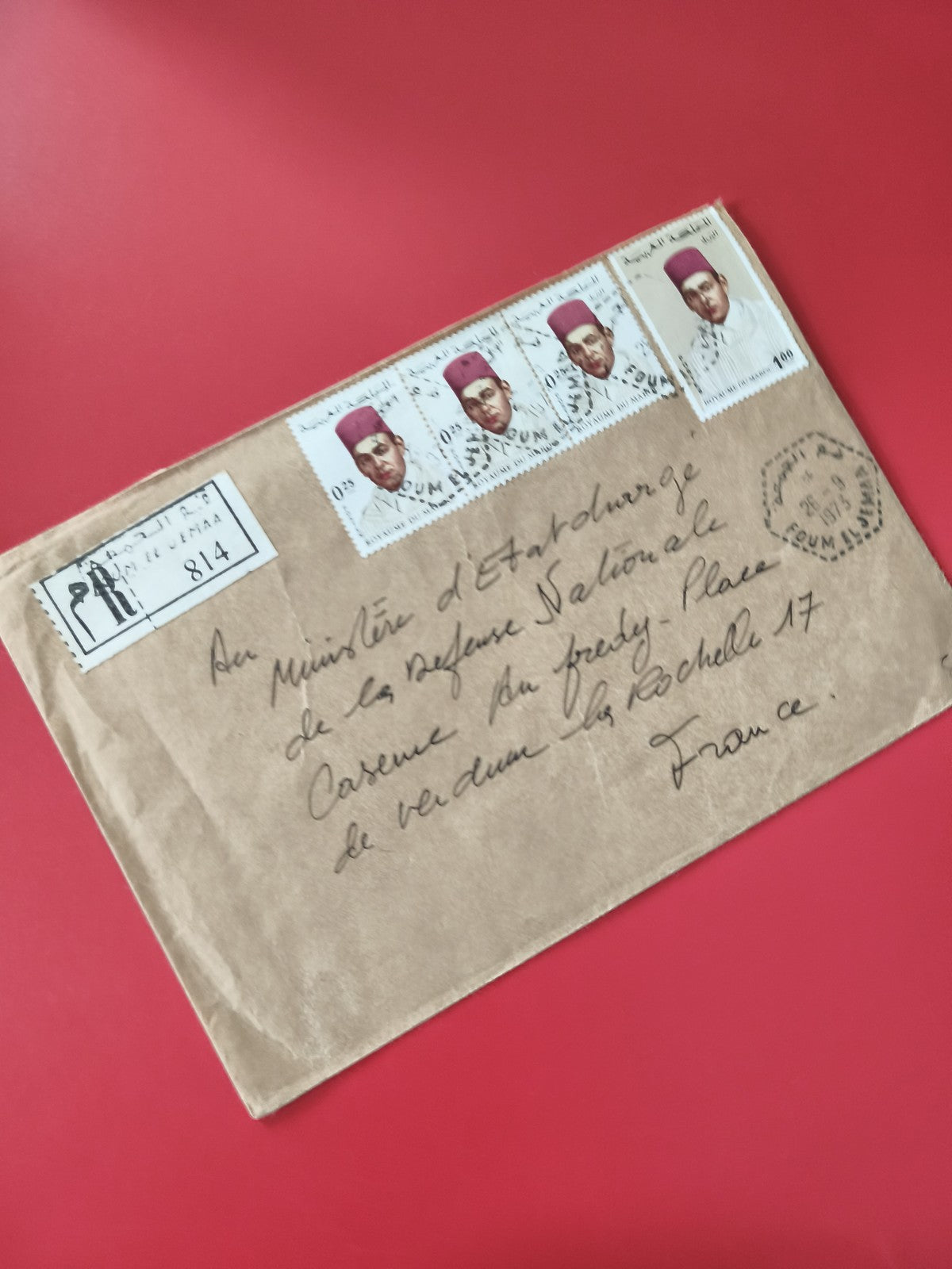 Enveloppe philatélie affranchie avec timbres visage fez manuscrit cachet