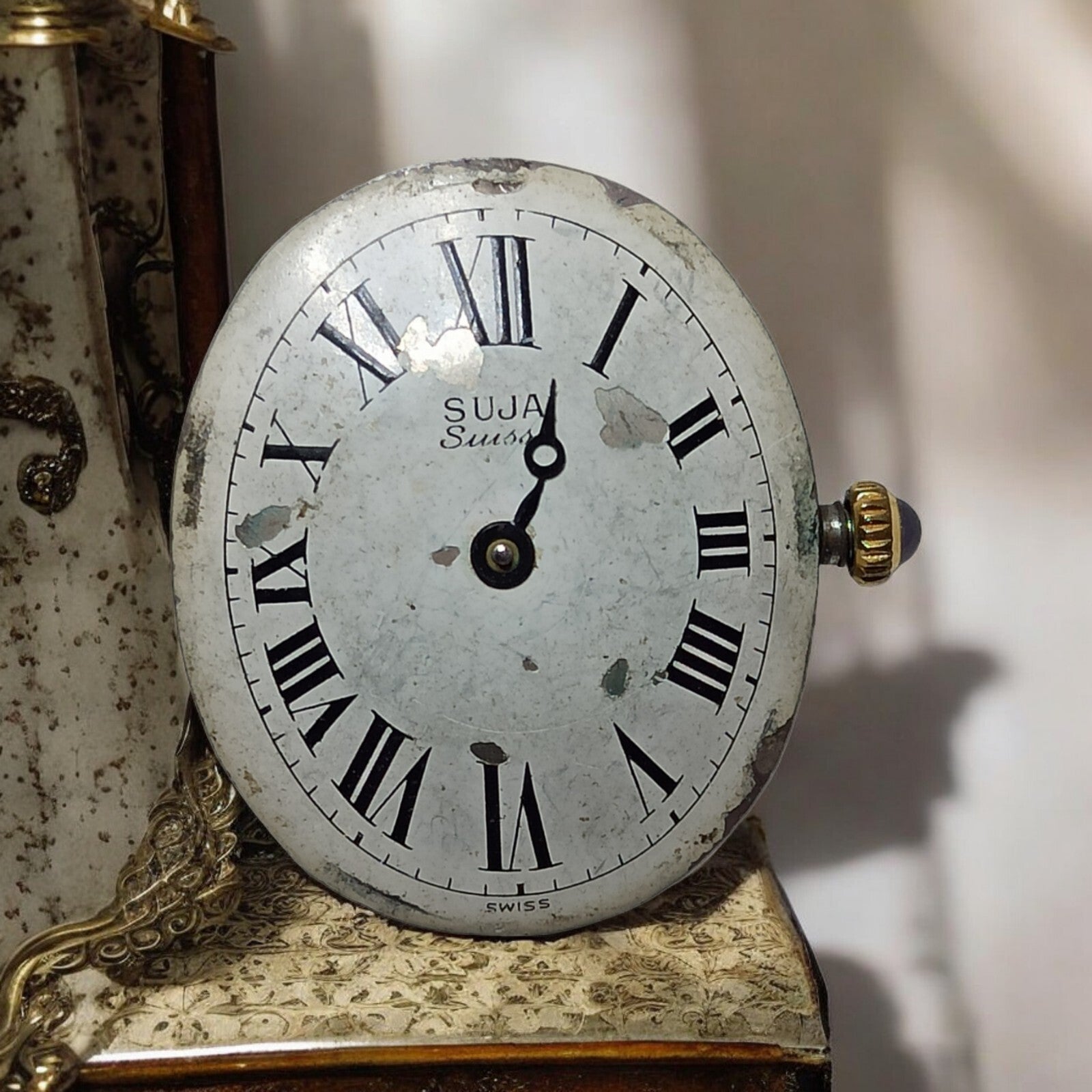 Montre ancienne SUJA Suisse mécanique cadran romain à restaurer vintage