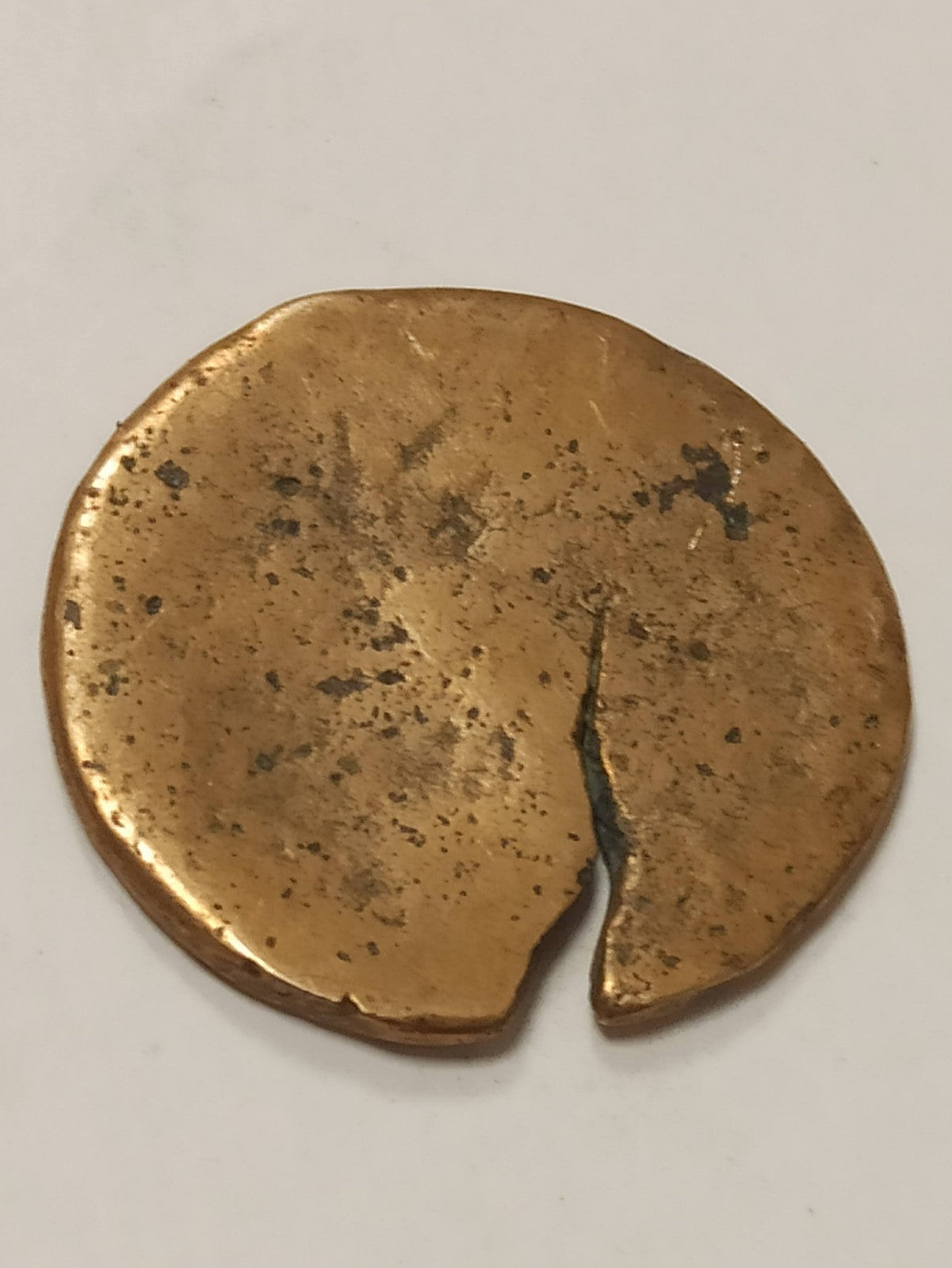 Ancien flan monétaire cuivre, pièce vintage brut, médiéval ou antique collection