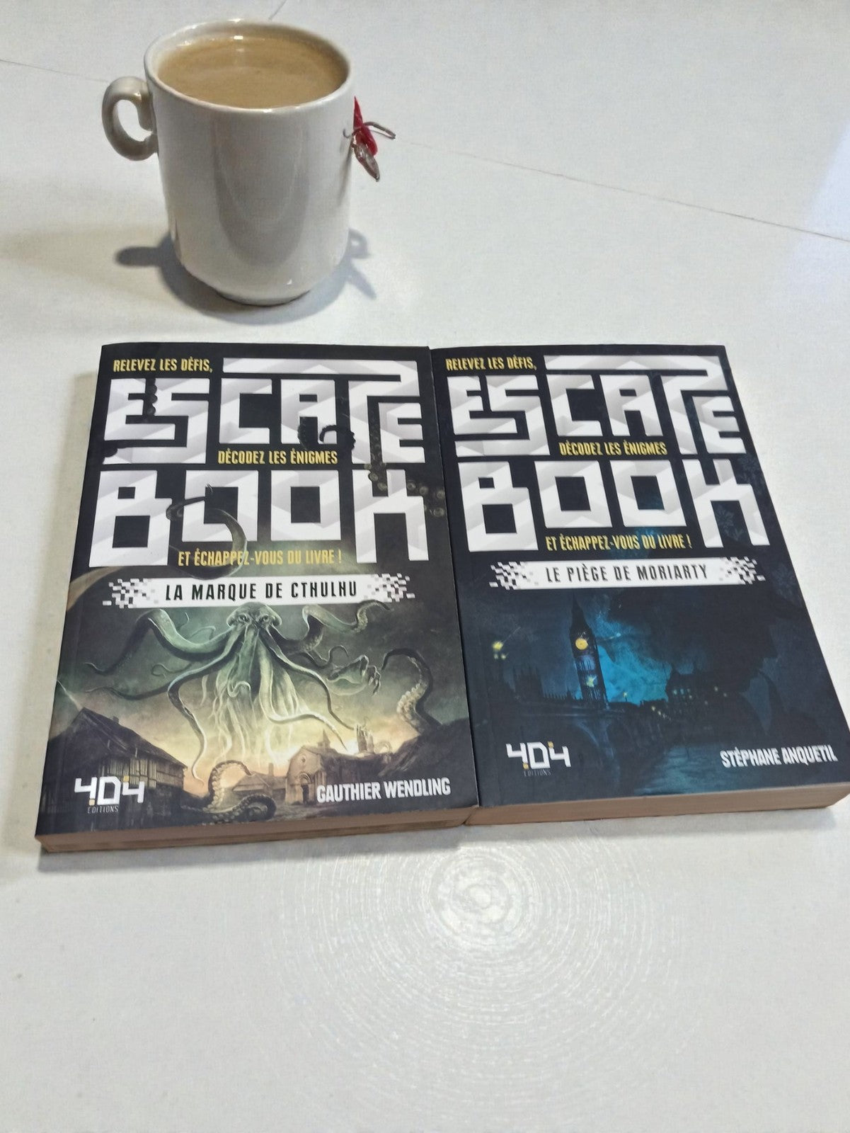 Lot 2 livres Escape Book jeux d?évasion énigmes pour adultes et ados français
